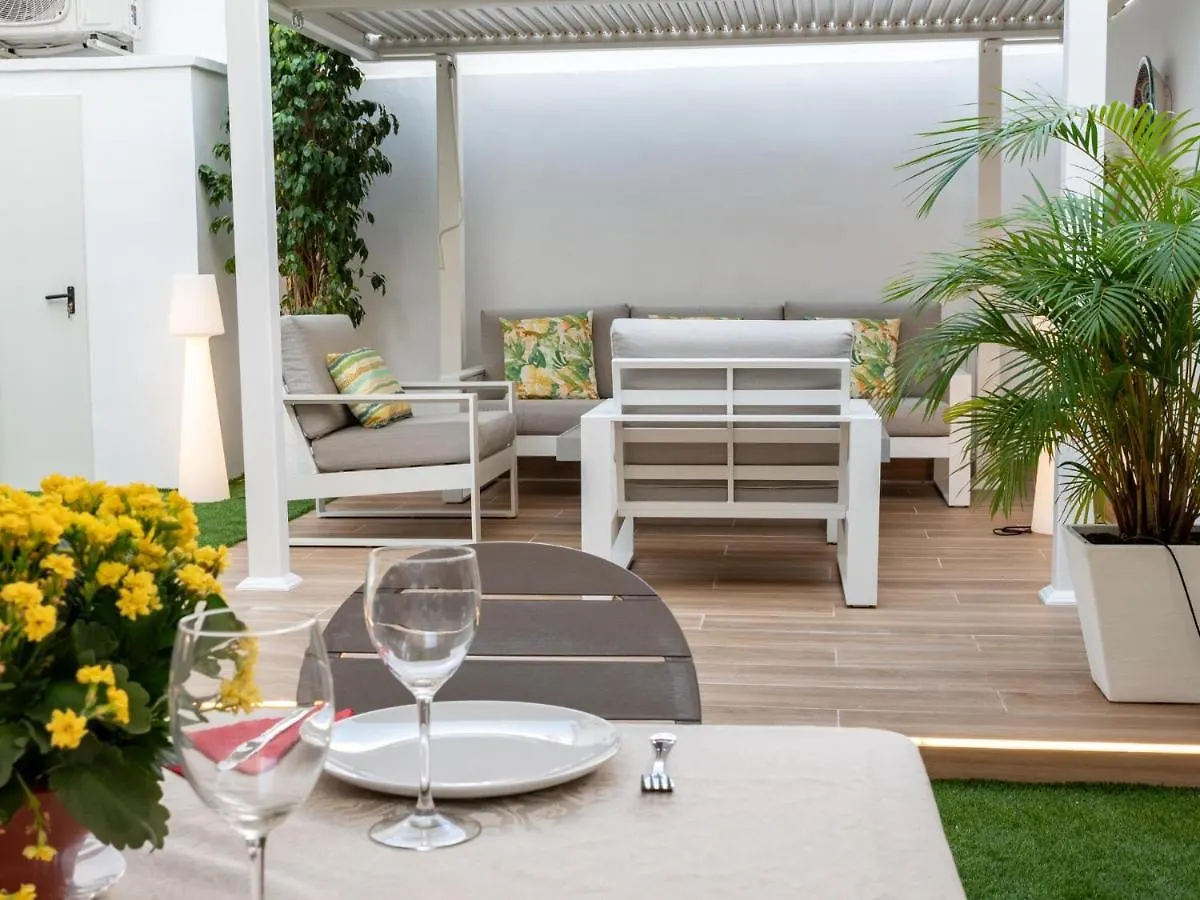 Apartamento Bajo Con Jardin En Marbella Centro