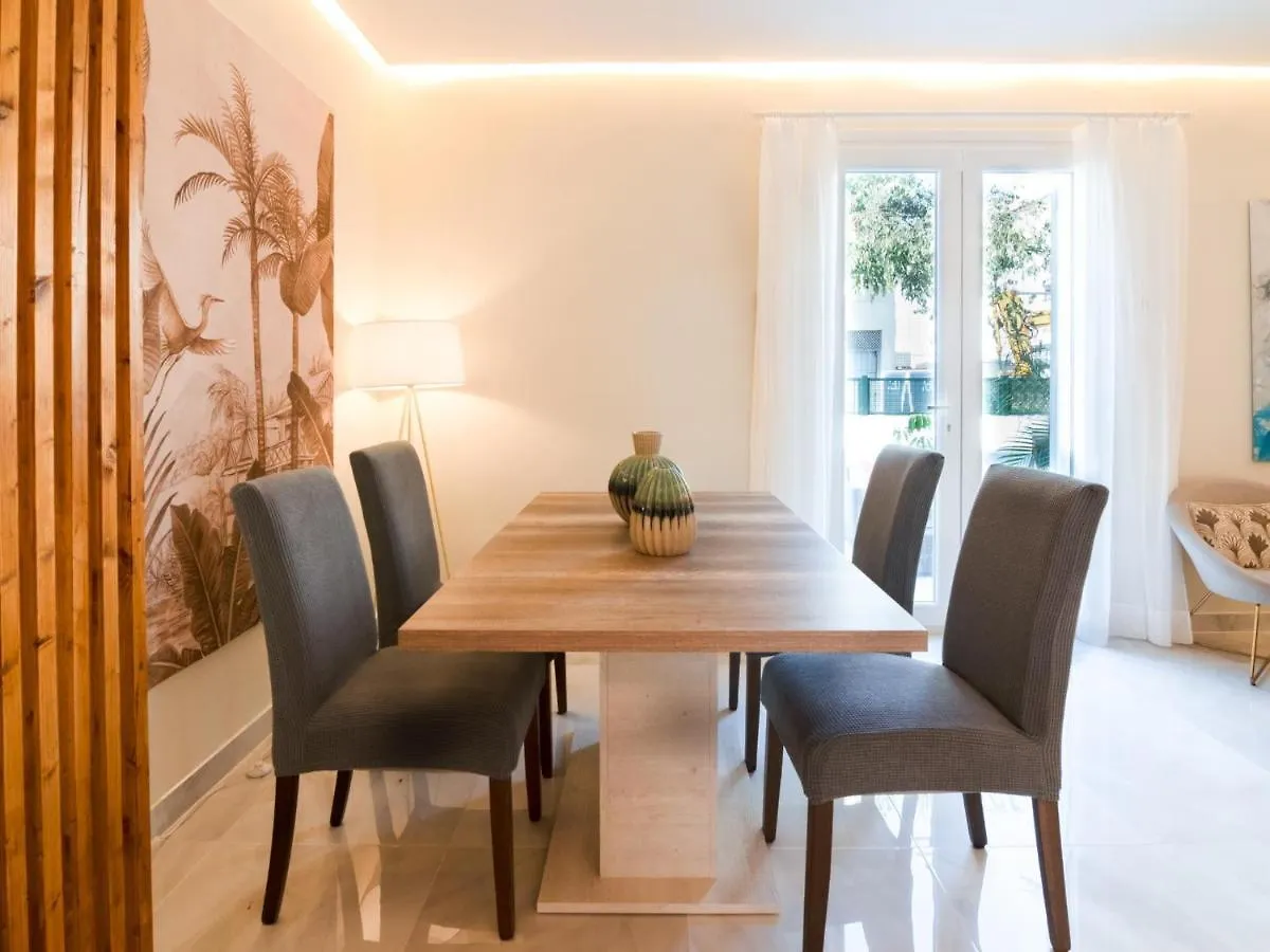 Apartamento Bajo Con Jardin En Marbella Centro