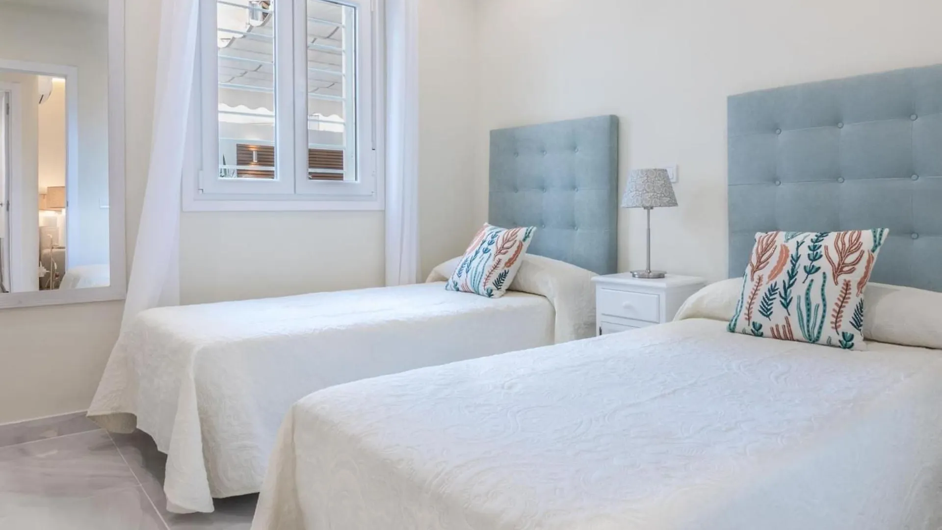 Apartamento Bajo Con Jardin En Marbella Centro