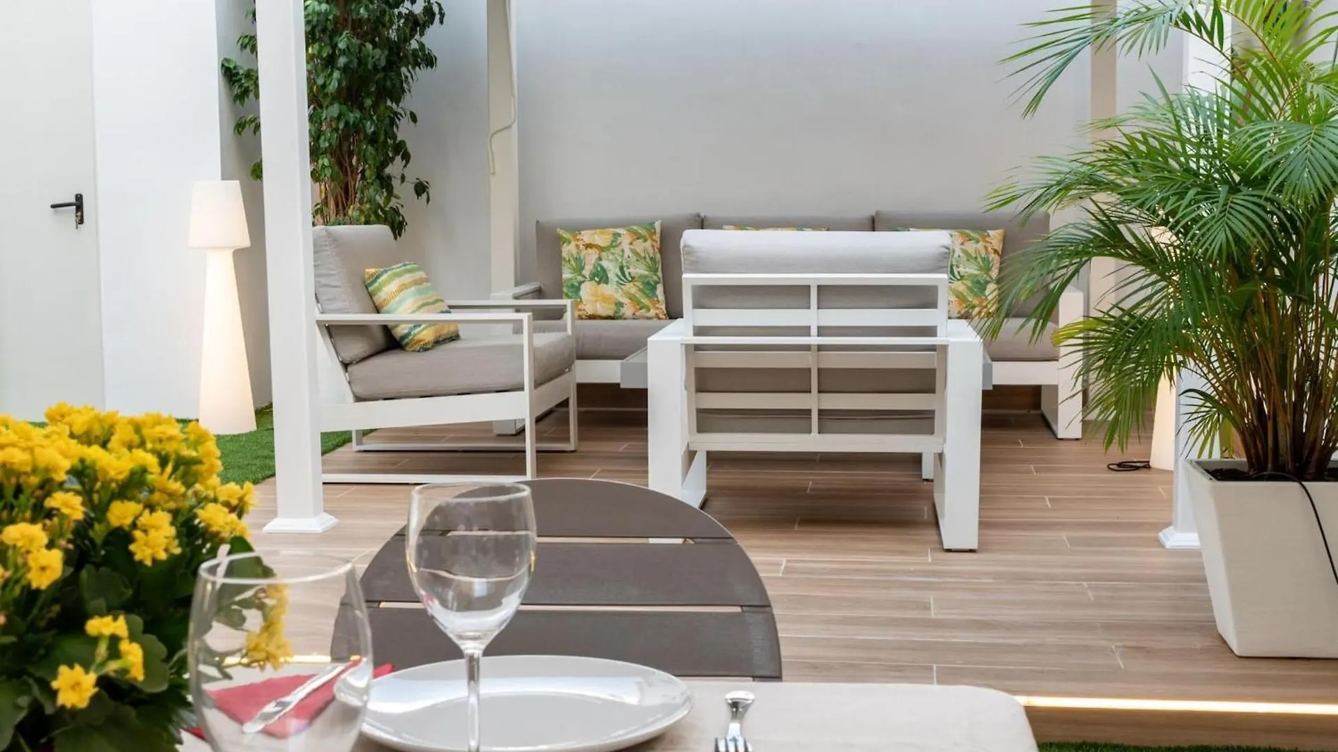 Apartamento Bajo Con Jardin En Marbella Centro 0*,