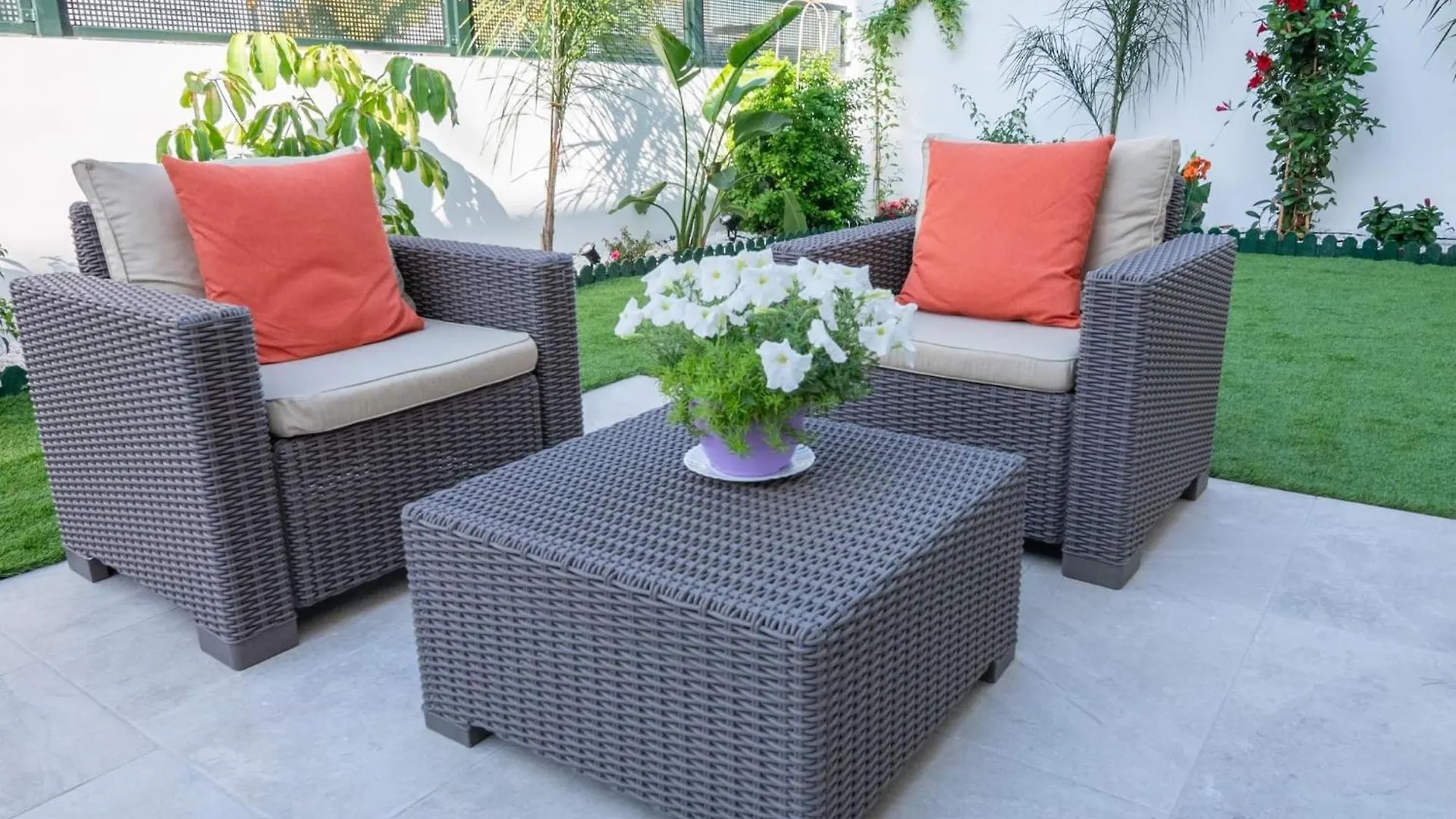 Apartamento Bajo Con Jardin En Marbella Centro